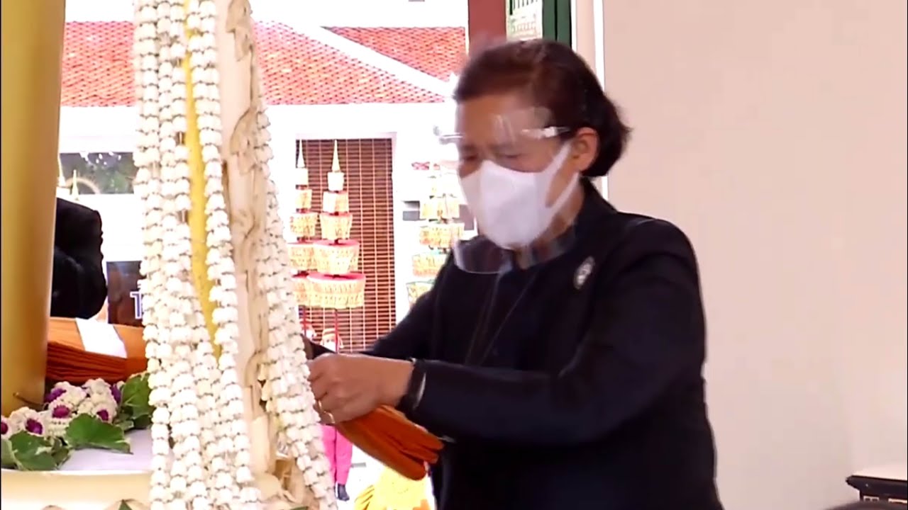 กรมสมเด็จพระเทพฯ พระราชทานเพลิงศพ ศาสตราจารย์กิตติคุณ หม่อมราชวงศ์แน่งน้อย ศักดิ์ศรี