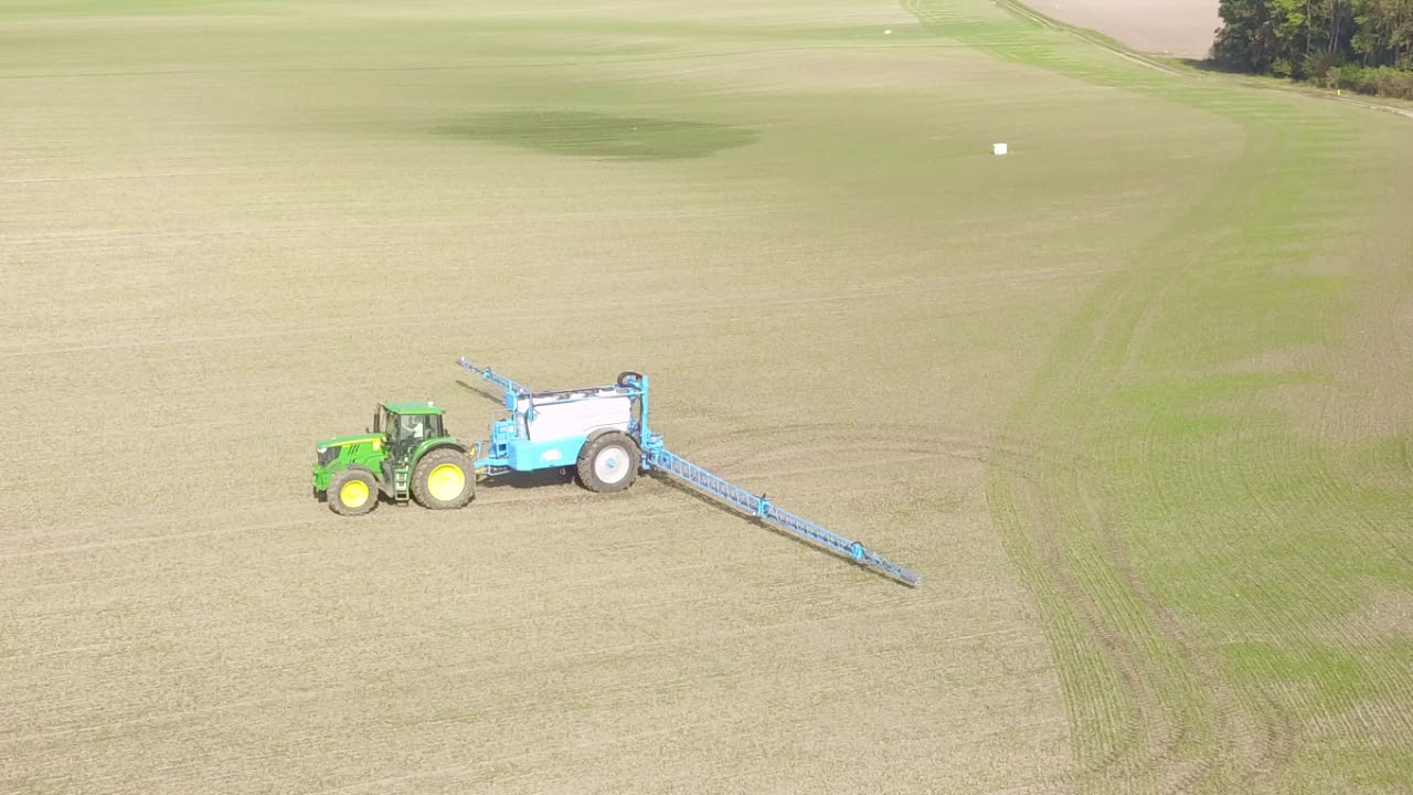 Odchwaszczanie pszenicy wariant #2. John Deere 6170M/Agrio Mamut 6000.