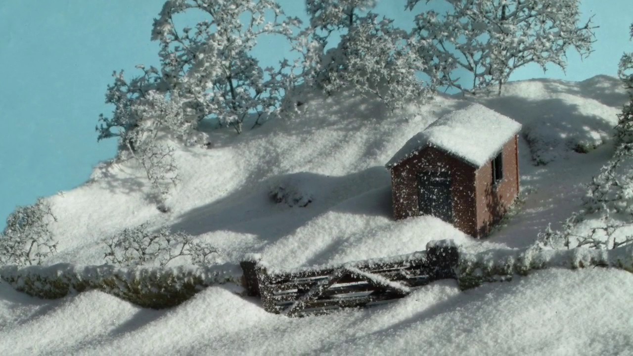 Plastic and Scale modelling  scenics a review of the Deluxe Materials range