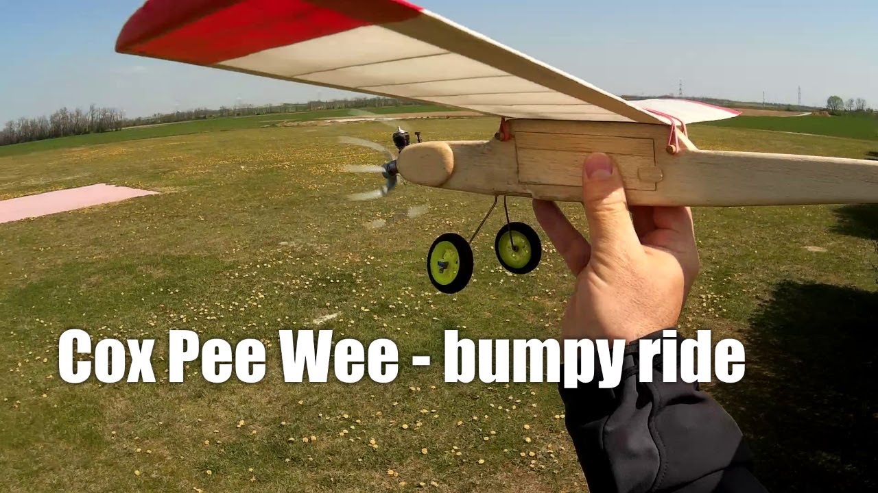 Cox Pee Wee 020 0,33ccm powered balsa plane having a bumpy ride and a helicopter landing :-)