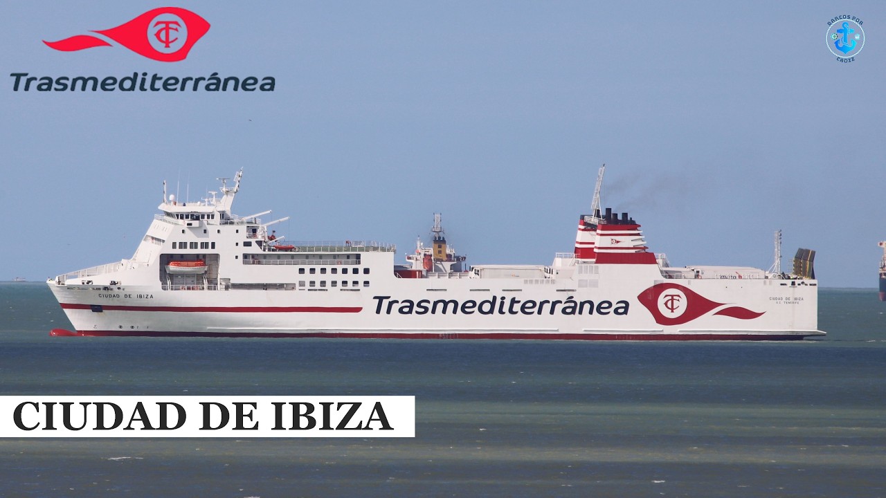 CIUDAD DE IBIZA entrando en el puerto de Cádiz