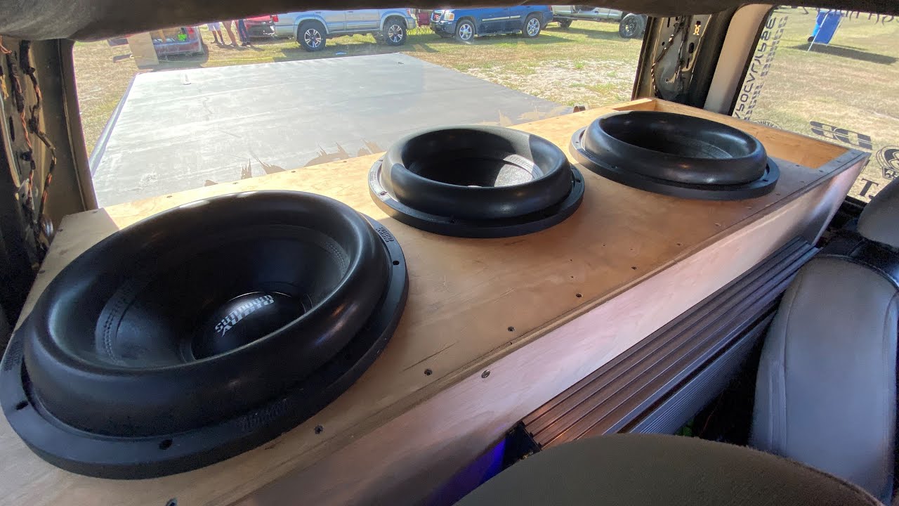 THESE SUBS GET LOUD AND LOW! SUNDOWN 15S ON 9,000 WATTS!
