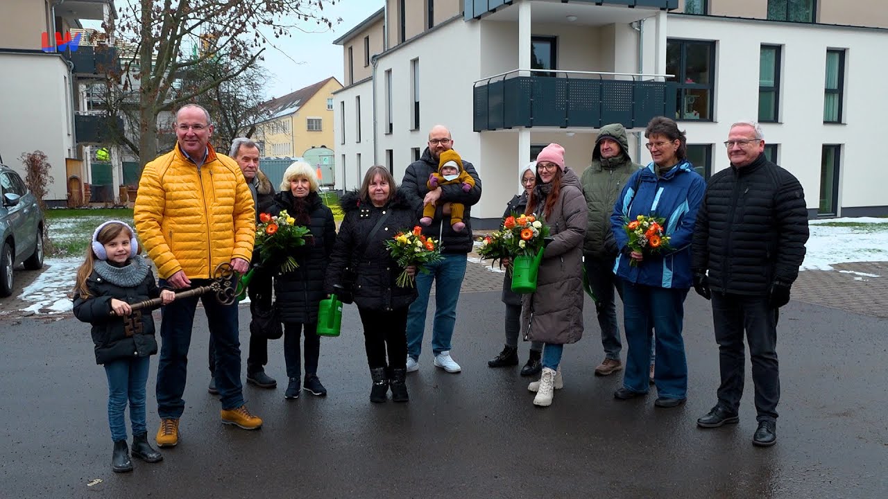 Hoyerswerda: Symbolische Schlüsselübergabe Wohnpark an der Bleichwiese Stadthaus 2 - LAUSITZWELLE