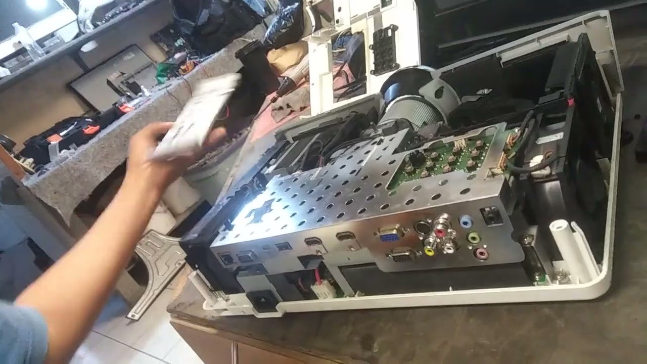 Proyector Benq SU922 (No enciende lampara)