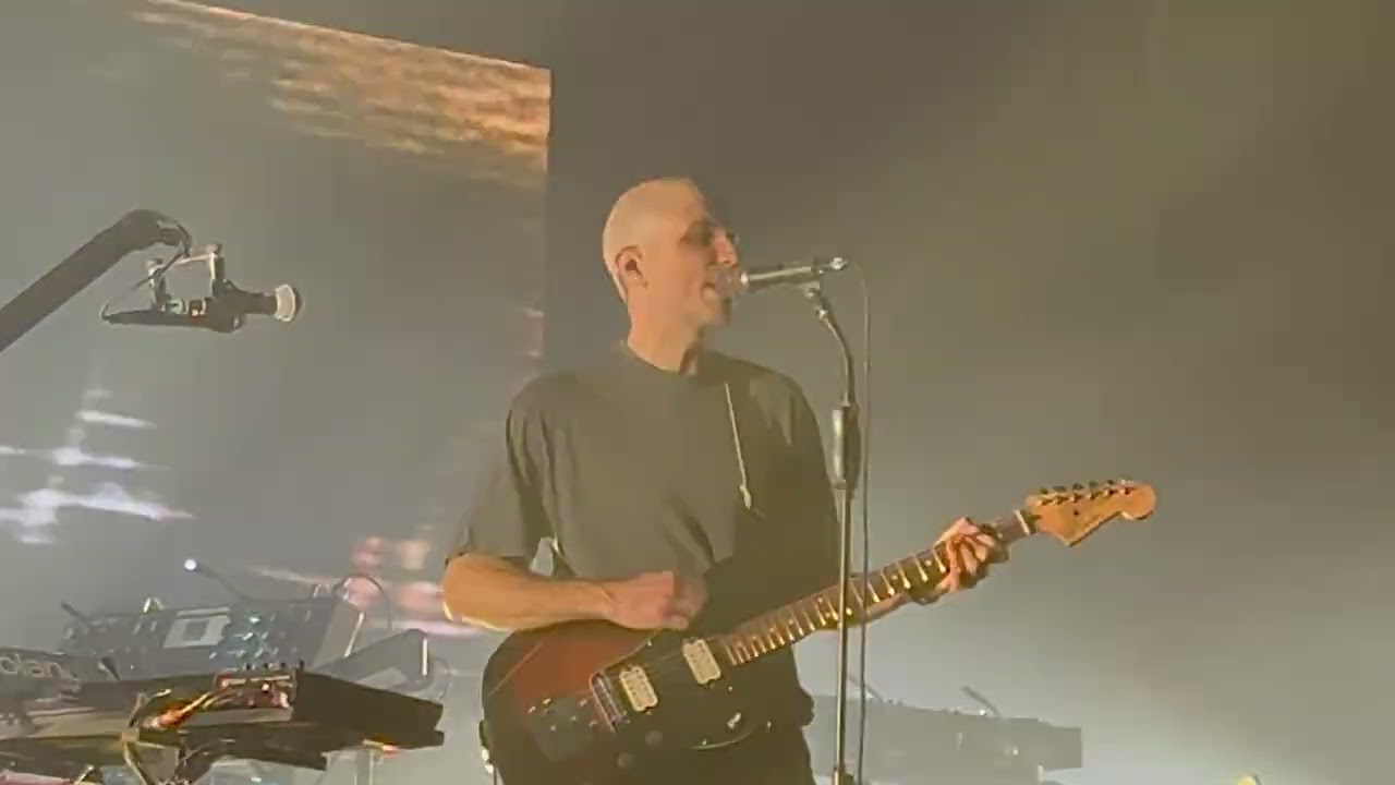 I Cani - nella parte del mondo in cui sono nato live at Atlantico Live, Roma 15 novembre 2025