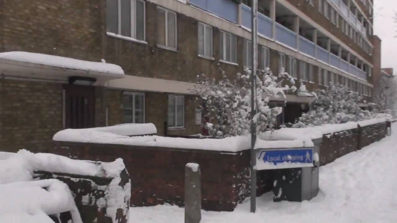 Snow in Mile End