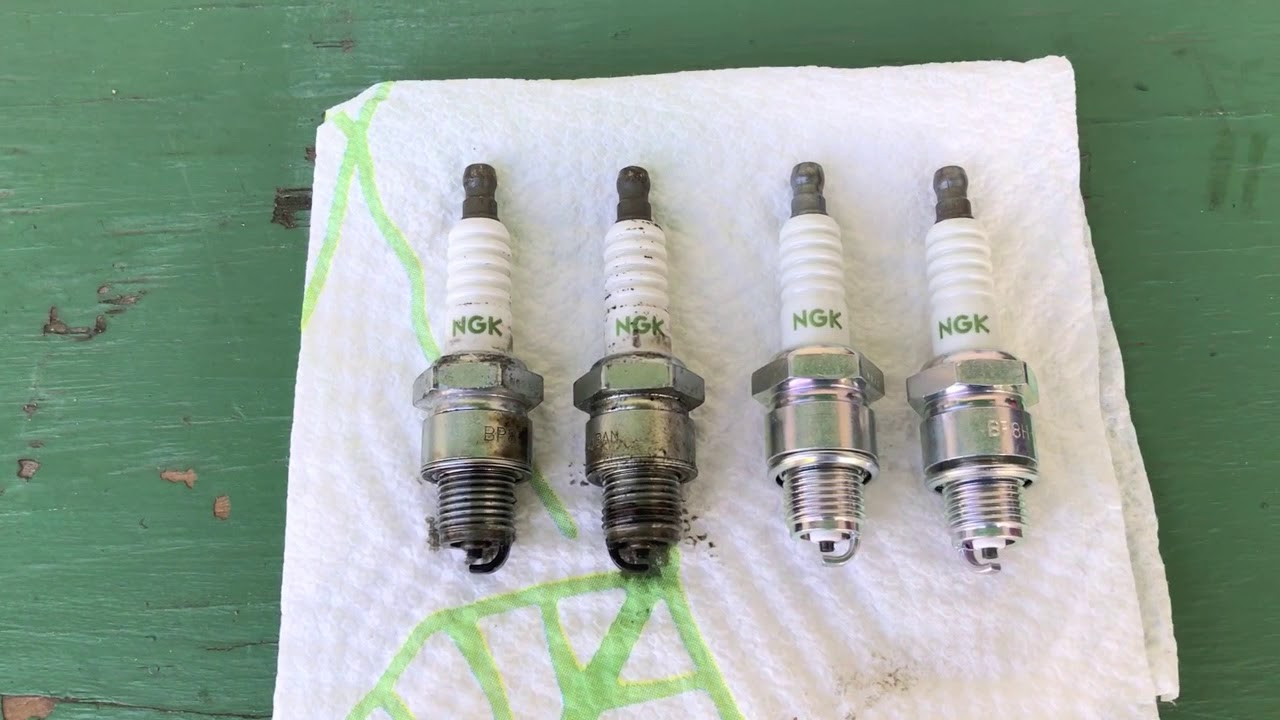 Outboard engine - How to change Spark Plugs - FAST & EASY!