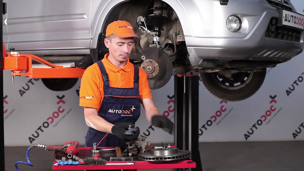 Como substituir os discos de travões dianteiros e as pastilhas de travão dianteiras no HONDA CR-V 2