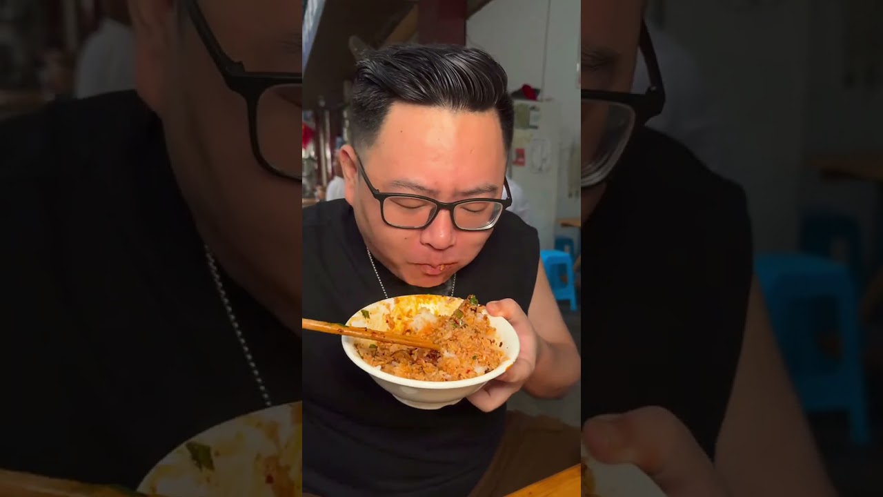 皮香肉糯的鲜蹄花配上麻麻辣辣的红油蘸水,成都人民真的太会吃了!#蹄花 #路人飞毛腿 #成都美食 #寻味街边小吃
