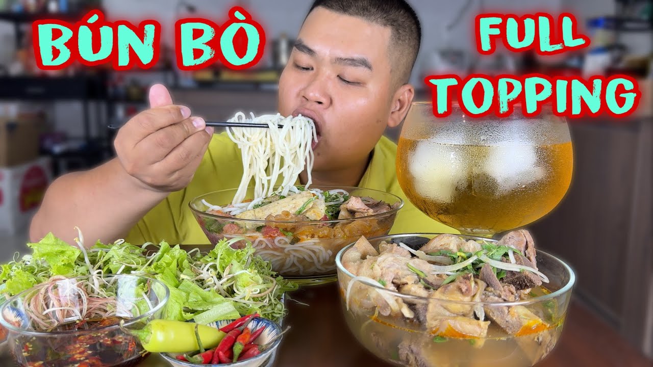 Thưởng Thức Tô Bún Bò Giò Heo Sườn Sụn Ngập Tràn Topping Ngon Đê Mê