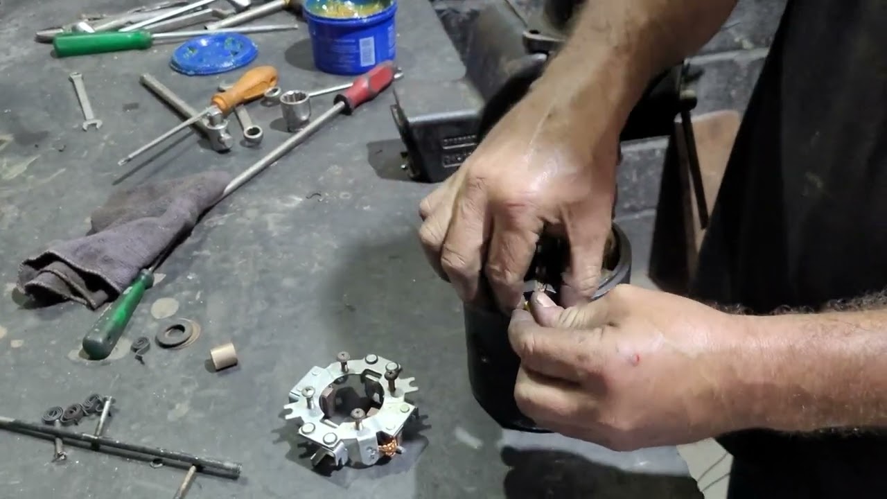 Como montar arranque bosch para D20 Perkins