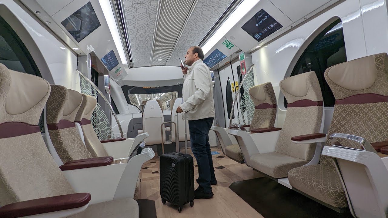 Qatar - Hamad International airport - Metro to City