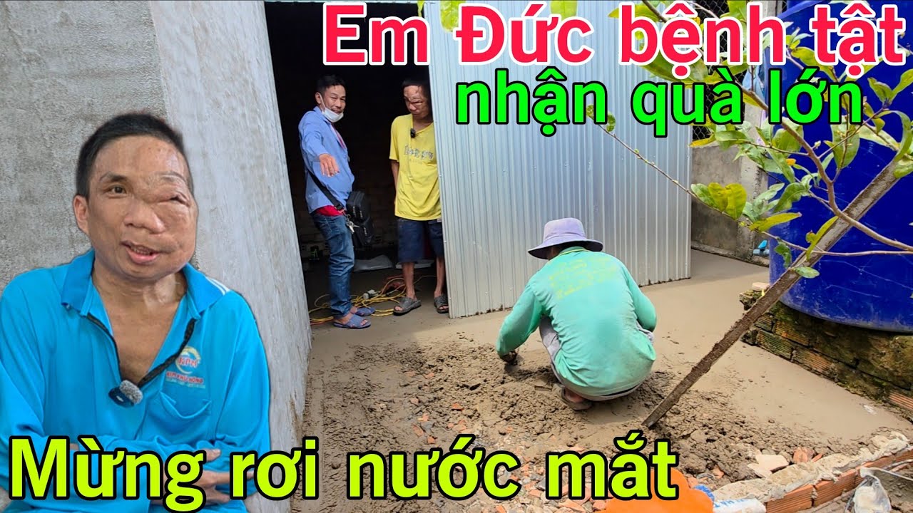 Nhà nghèo con trai bệnh tật mò cua bắt ốc nuôi mẹ nhận quà lớn mừng rơi nước mắt 