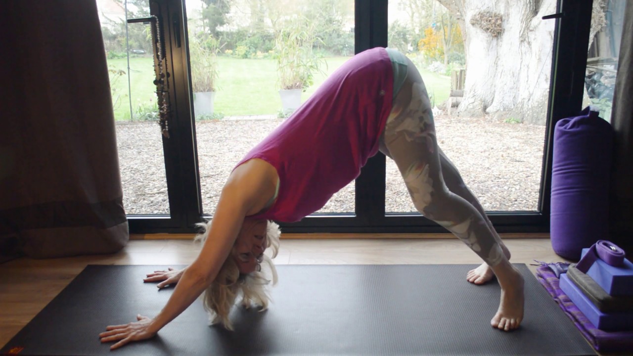 20 Minute Yoga Home Practise - Opening and Energising