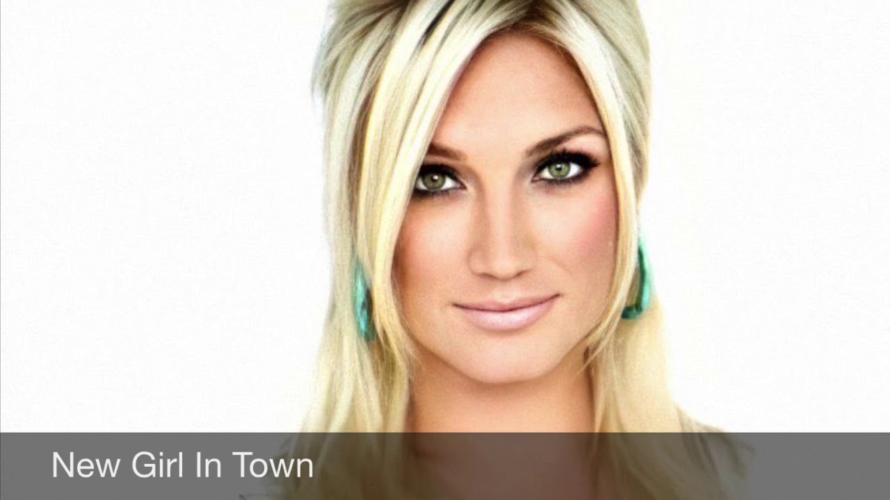 Brooke Hogan - New Girl In Town (TNA Theme)