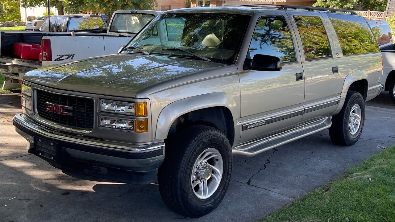 454 Vortec Flowmaster 80 series exhaust, start up, rev and drive 1998 GMC Suburban 2500