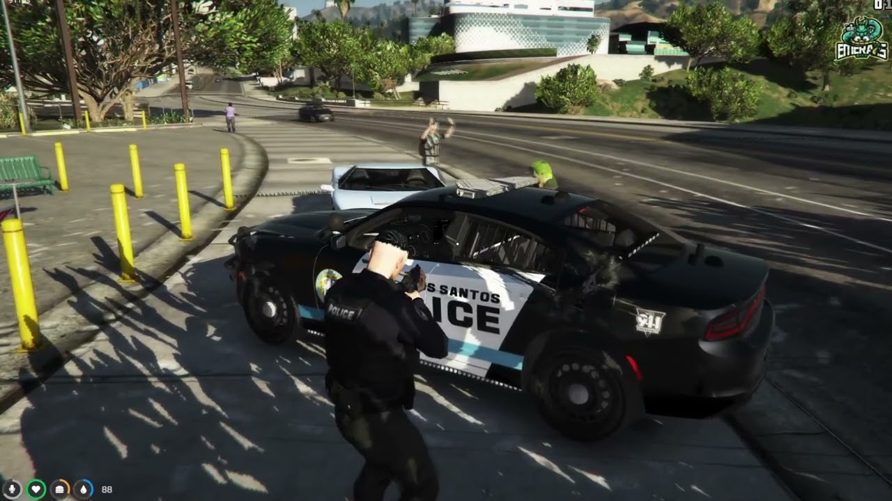 DIVENTO UN VERO POLIZIOTTO SU EMERALS RP  | GTA RP TROLL ITA