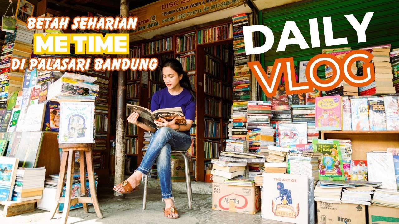 JALAN - JALAN KE PASAR BUKU PALASARI