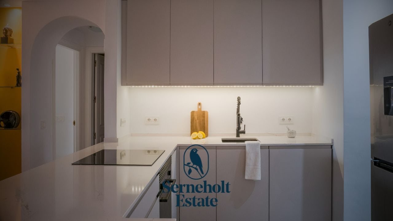 2 BED FRONTLINE APARTMENT IN COTO REAL.