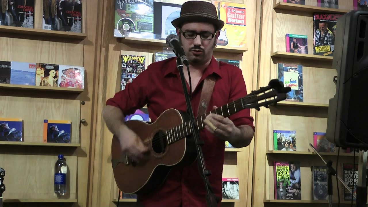 FRANCESCO PIU - TROUBLE SO HARD @ CARU' 2012