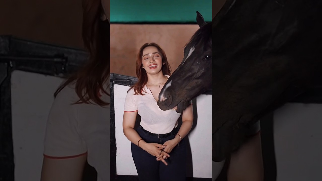 aditi mistry hot fun with horse 🐎|| #aditi #horse #shortsviral