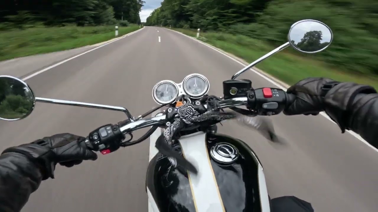 Triumph Bonneville T120 ZARD Exhaust (Germany) -32-Bit Audio