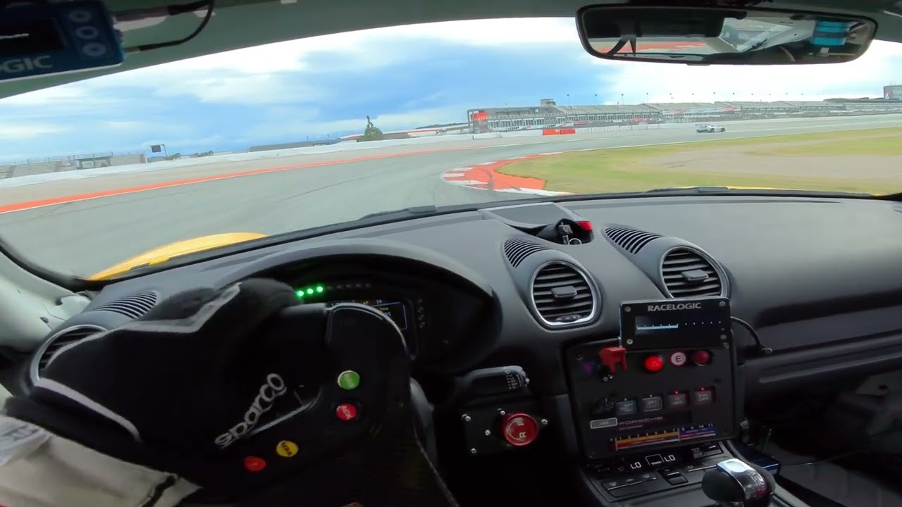 POV Onboard - Porsche 718 Cayman GT4 Clubsport at Valencia