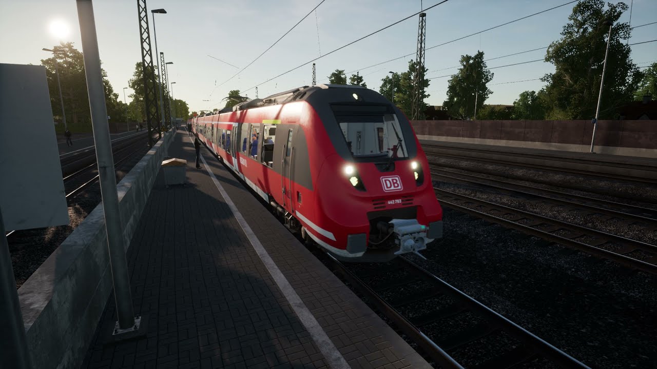 BR442 leaving station