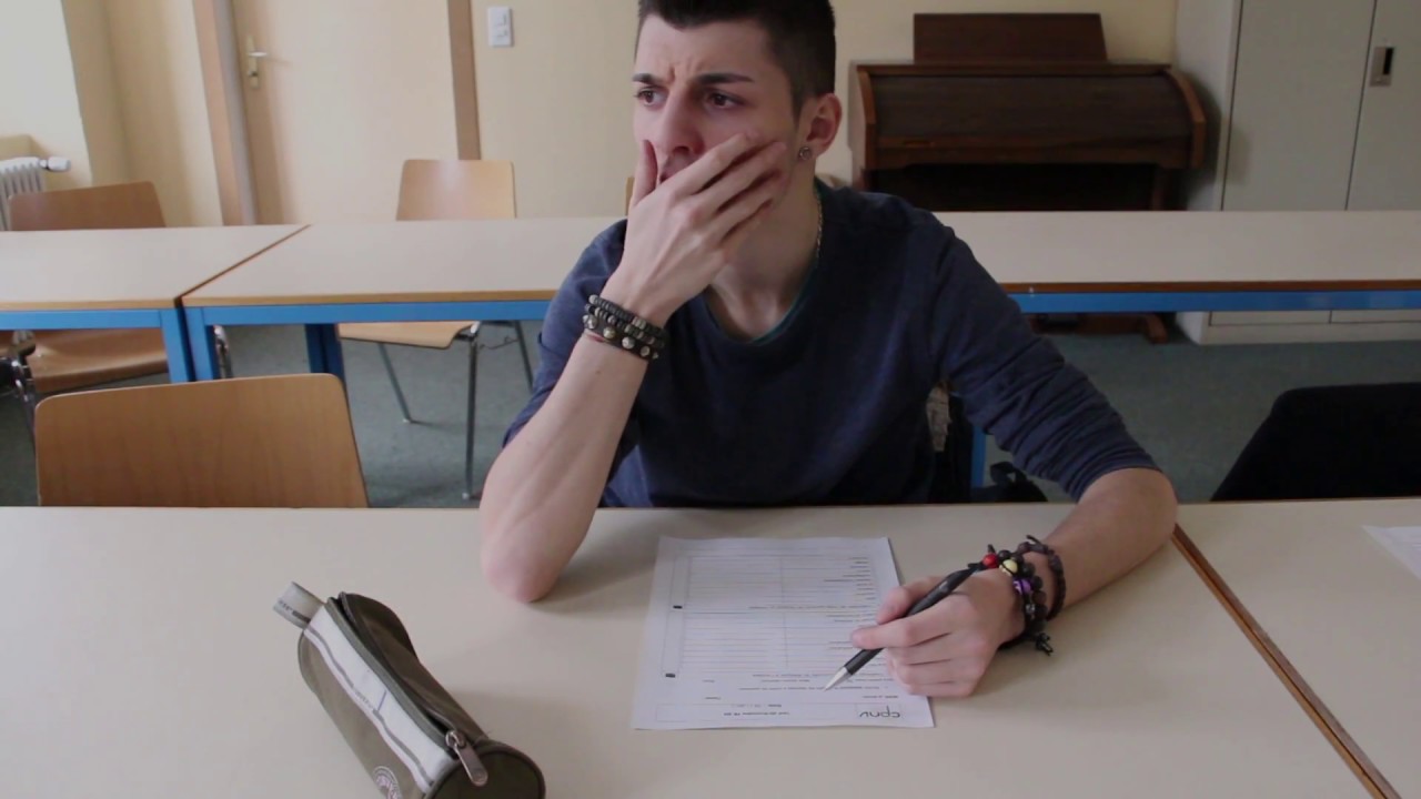 Tuto de triche en classe/école.