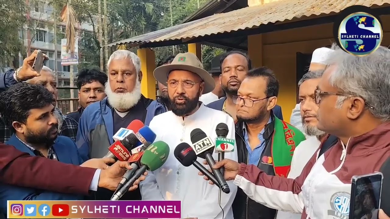 নিজ সেন্টার খিদিরপুর সরকারি প্রাথমিক বিদ্যালয়ে ভোট প্রধান করলেন, ধানের শীষের প্রার্থী এম এ মালিক
