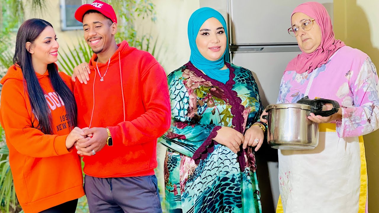 فيلم قصير: كتخدم فالديور على قبل بنتها وهي مزوجة💍😱ومعرفاتش بلي نسيبها هو السباب…😰(شاهد النهاية)