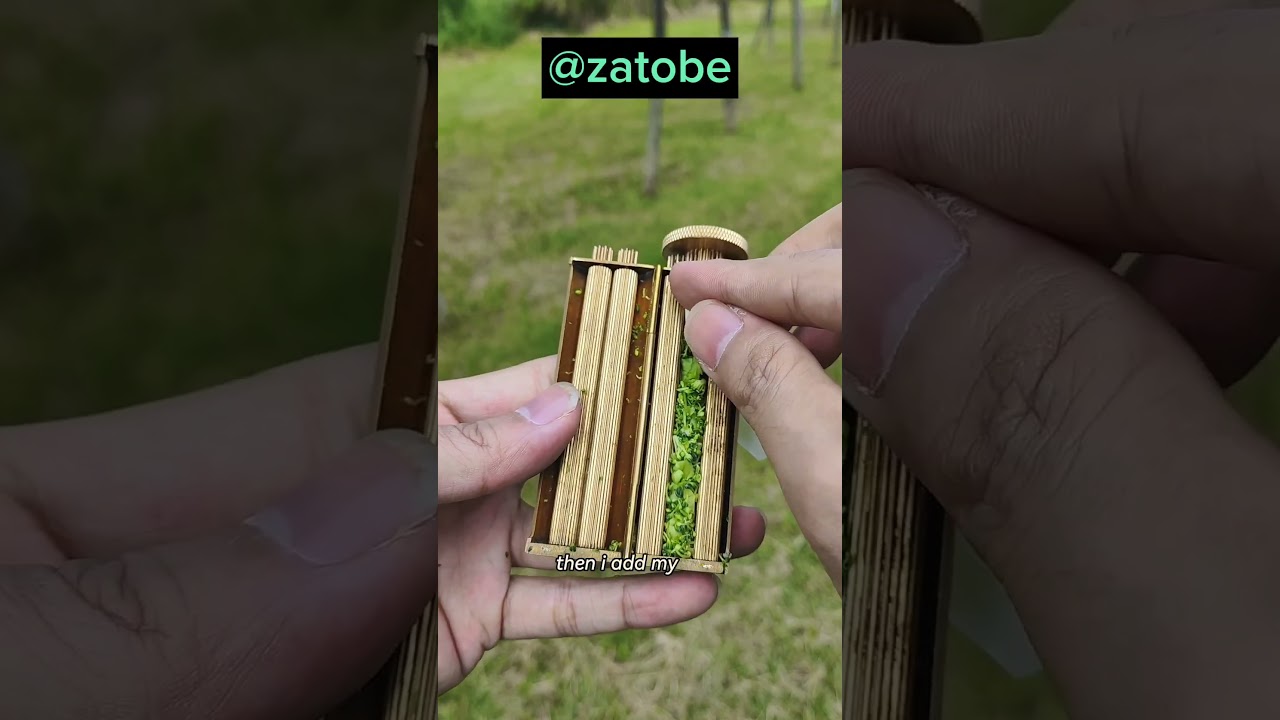 This Vintage Joint Roller really makes my day! Lighters perfect companion!