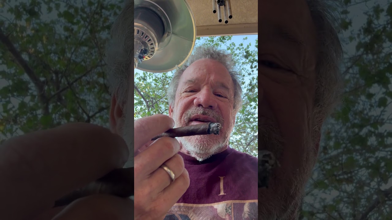 The Beauty of a Backwoods Cigar