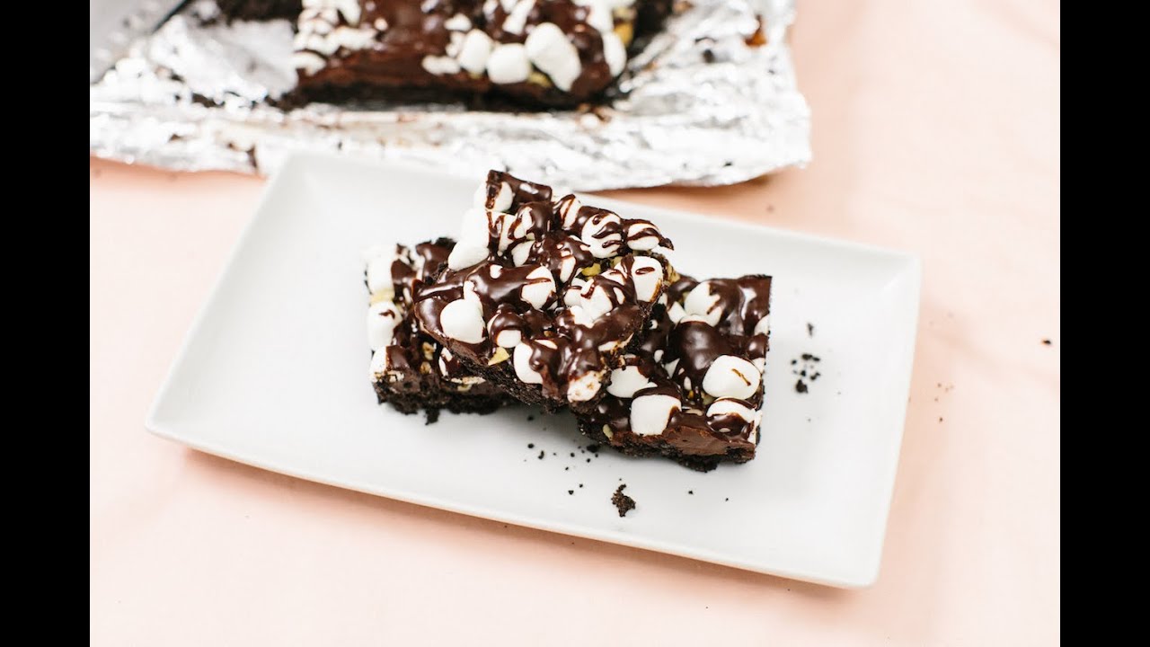 Oreo Rocky Road Bars | Sweet AF