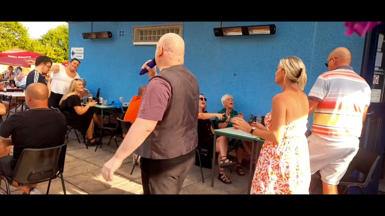 Kenny Rogers - The Gambler sang by Neil Peters at Treharris Phoenix R.F.C.