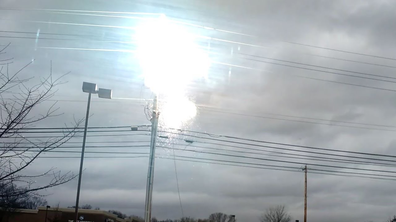 Live Power Line Down Sparking, Arcing, and Transformers Blowing Up - Memphis 1/10/2017