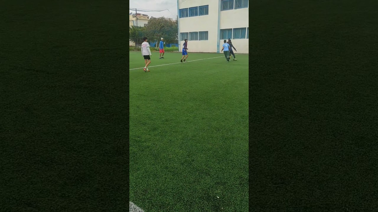 VLoG KoRA ⚽🧠
