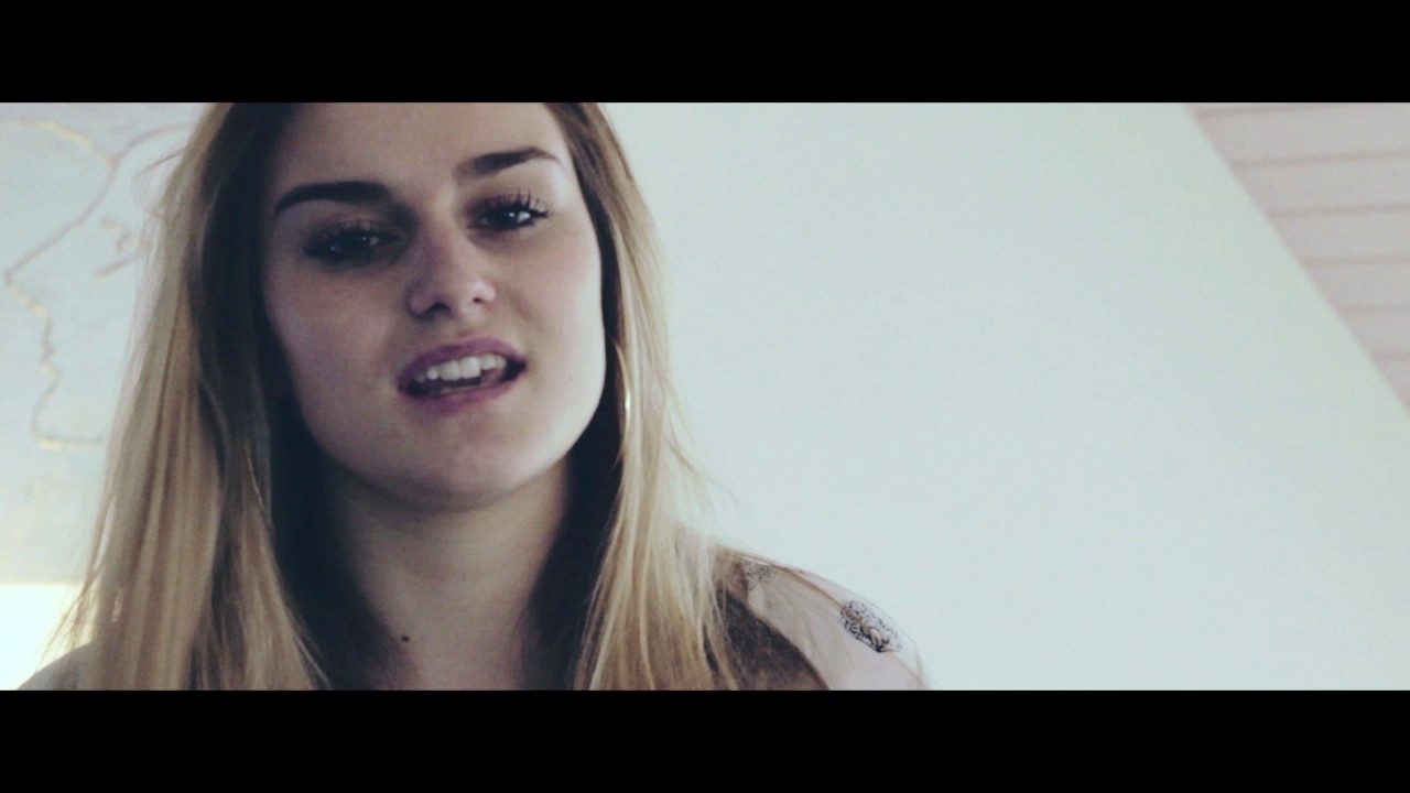 LP - Lost on you (Cover by Zoe Staubli)