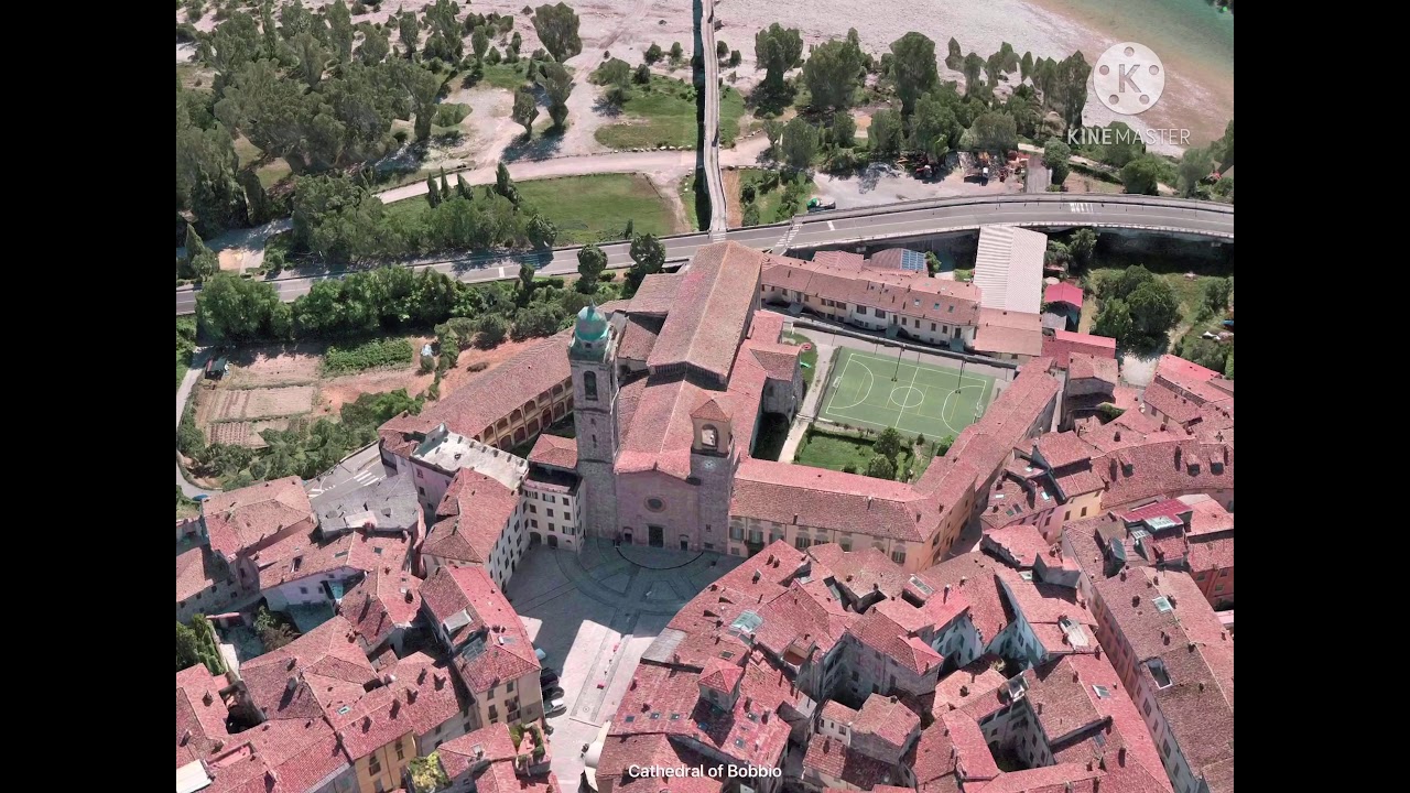 Bobbio, Italy 3D Flyover Tour 🇮🇹
