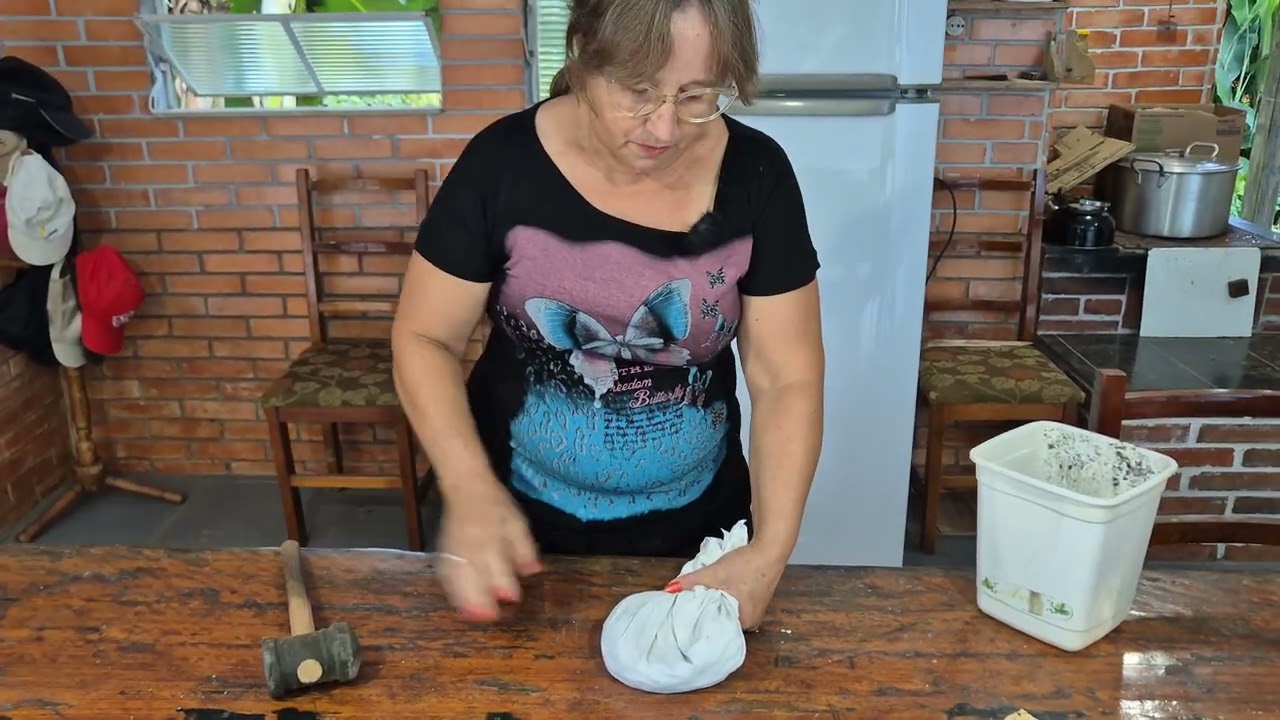 NUTRIENTE PERFEITO PARA AS PLANTAS FEITO EM CASA