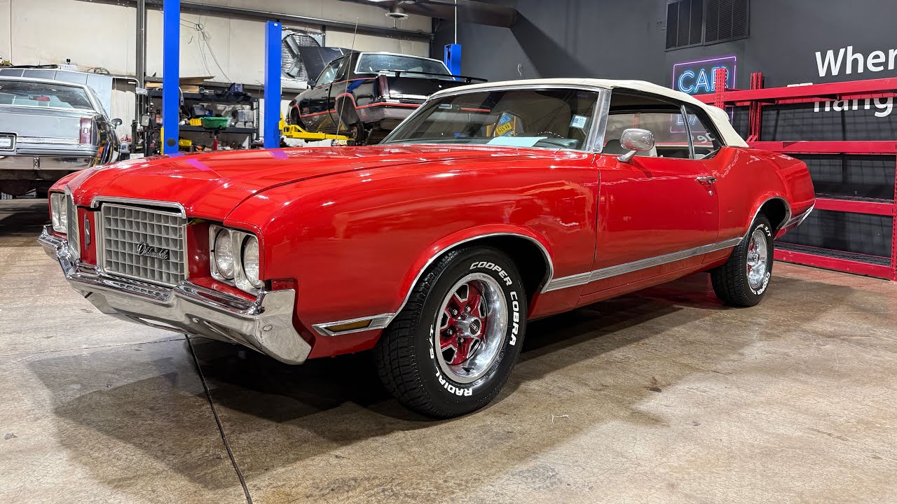 Продается кабриолет Olds Cutlass 1970 года выпуска. Цена: 28 995 долларов. Доставка по всей стран...
