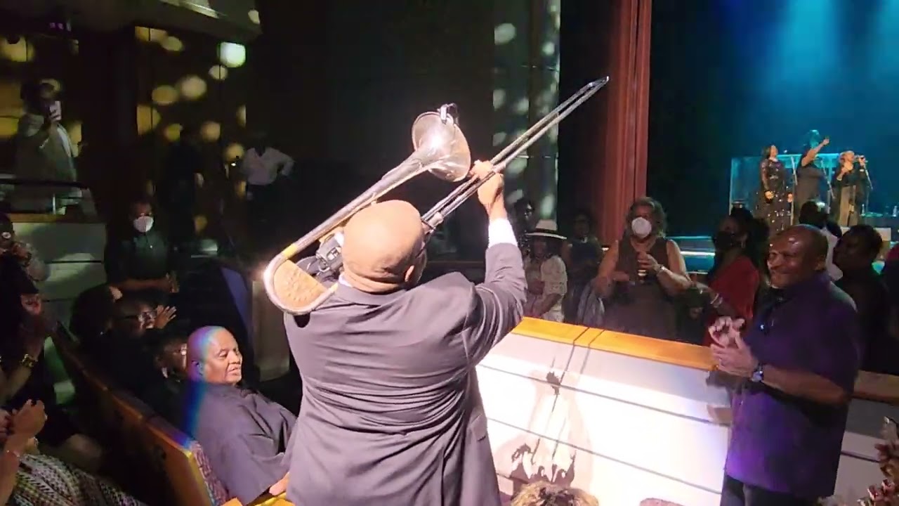 Jeff Bradshaw Live