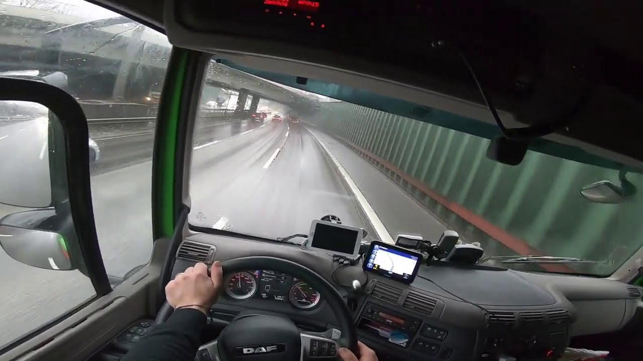 POV TRUCK DRIVING DAF CF 450 #40 I FAIL IN BERLIN - UNLOADING