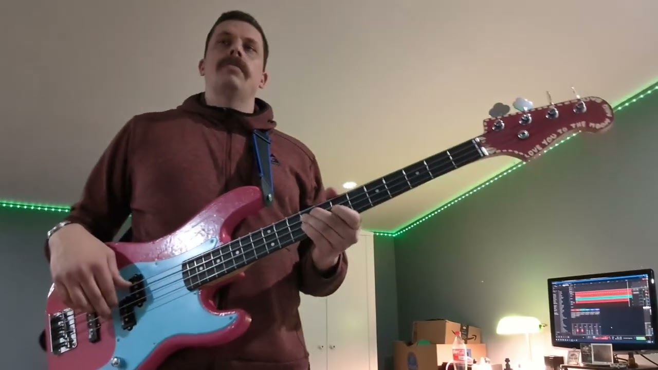 Khruangbin - August 10 (Bass cover) by Jason Wiebe