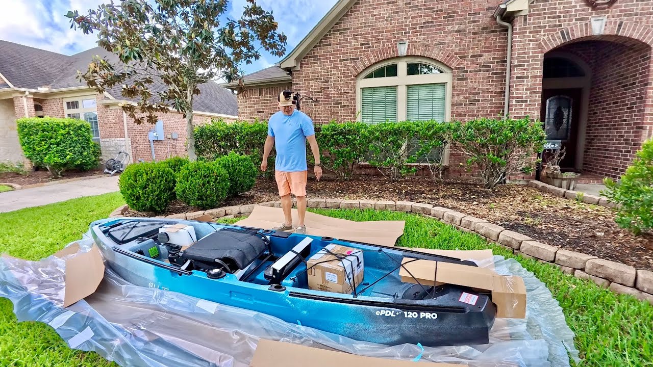 Unboxing the Old Town ePDL 120 Pro kayak (S8 E51)