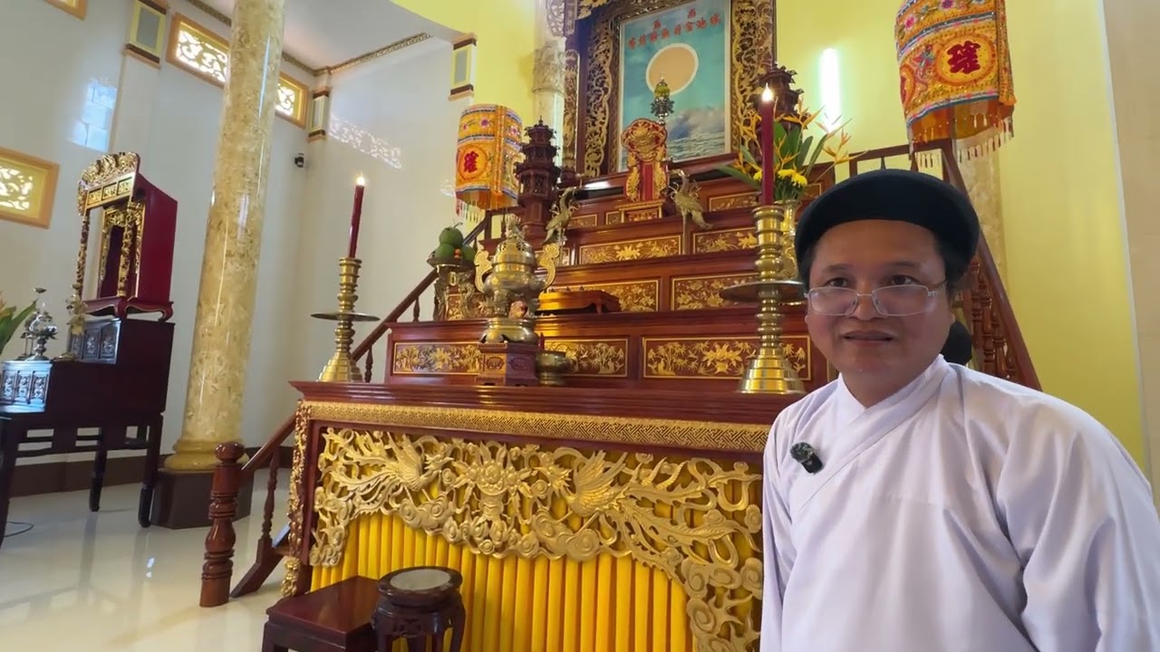 Khoá sinh Trung Châu tham quan tìm hiểu Điện Thờ Phật Mẫu thuộc Cao Đài Ban Chỉnh