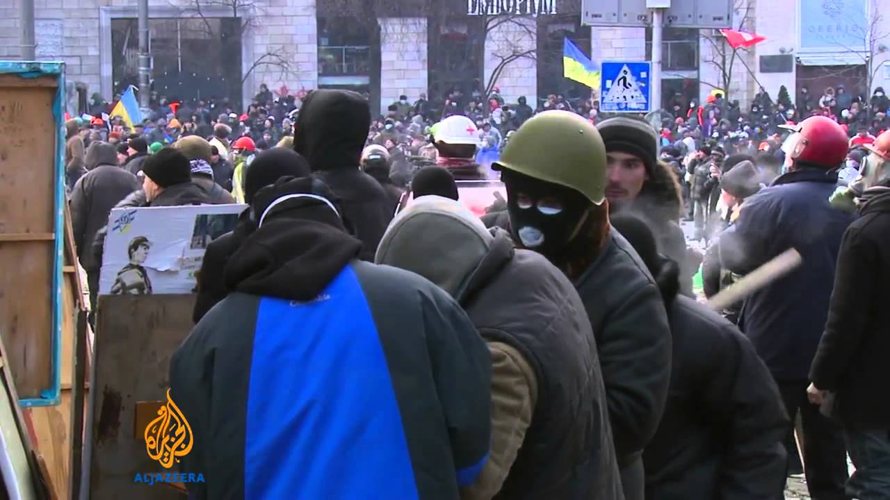 В Киеве произошли столкновения протестующих с полицией