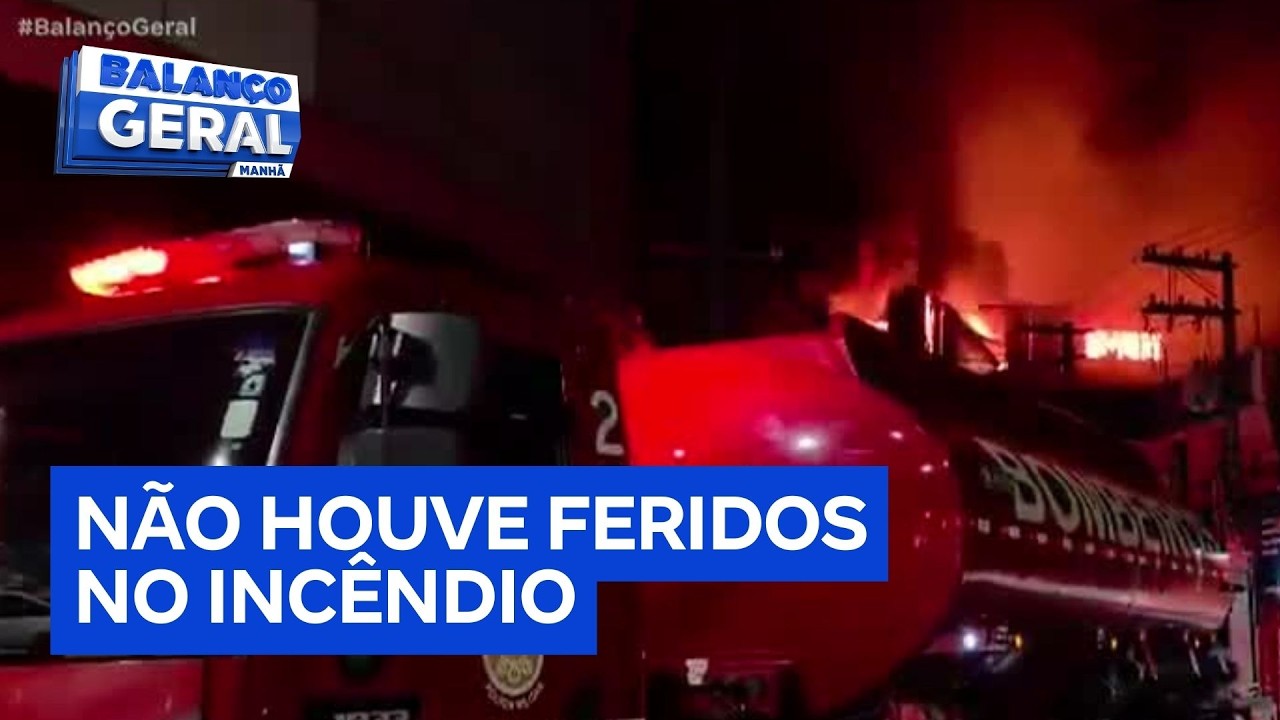Incêndio de grandes proporções destrói loja em Santo André (SP)