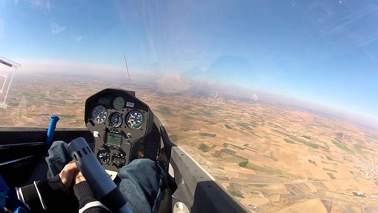 Vuelo en Planeador.  Lillo. Aeródromo de Toledo. / Sailplane gliding