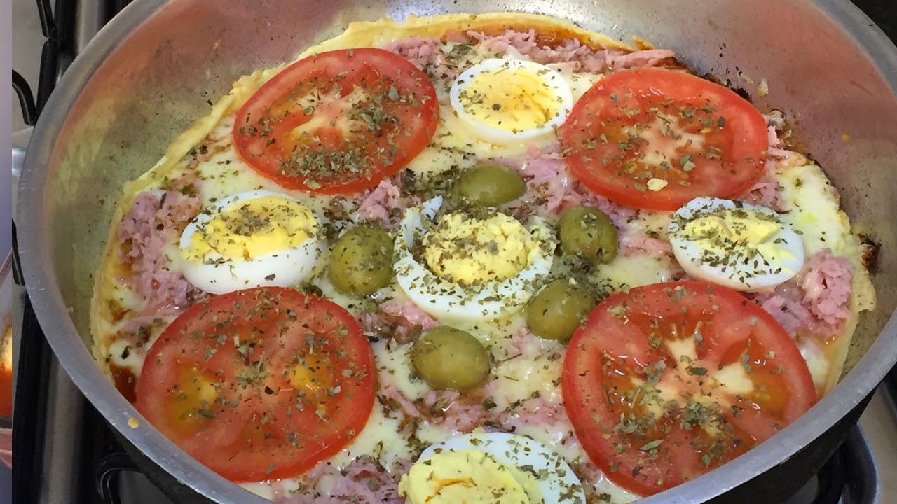 PIZZA DE CREPIOCA NA  FRIGIDEIRA RÁPIDO E FÁCIL.